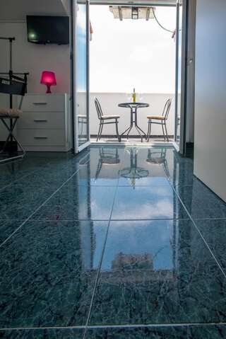 Апартаменты Apartmani Krgušić Тиват Номер-студио-4