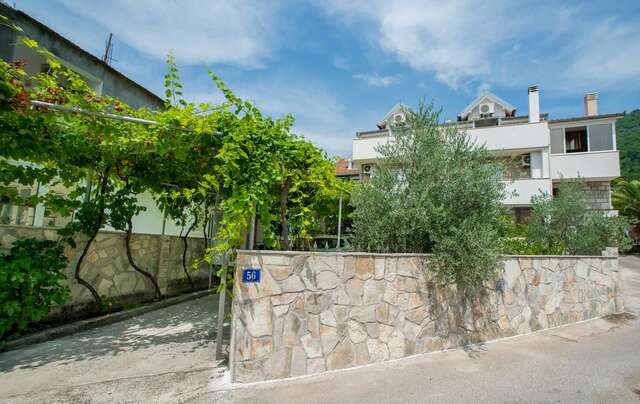 Апартаменты Apartmani Krgušić Тиват-3